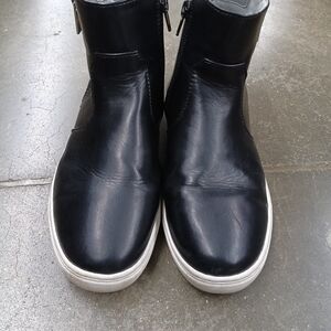 Kenneth Cole Black Leather Ankle Boots